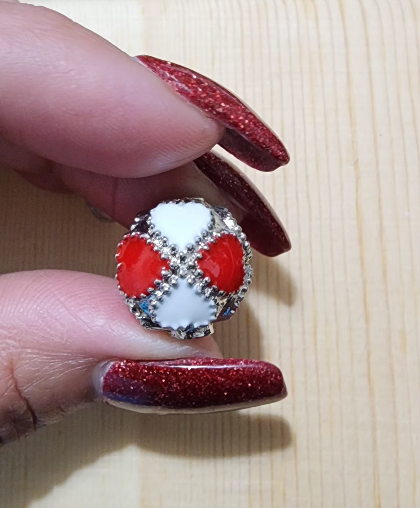 Alloy Clover 15mm beads - black with white - pink and white - red and white