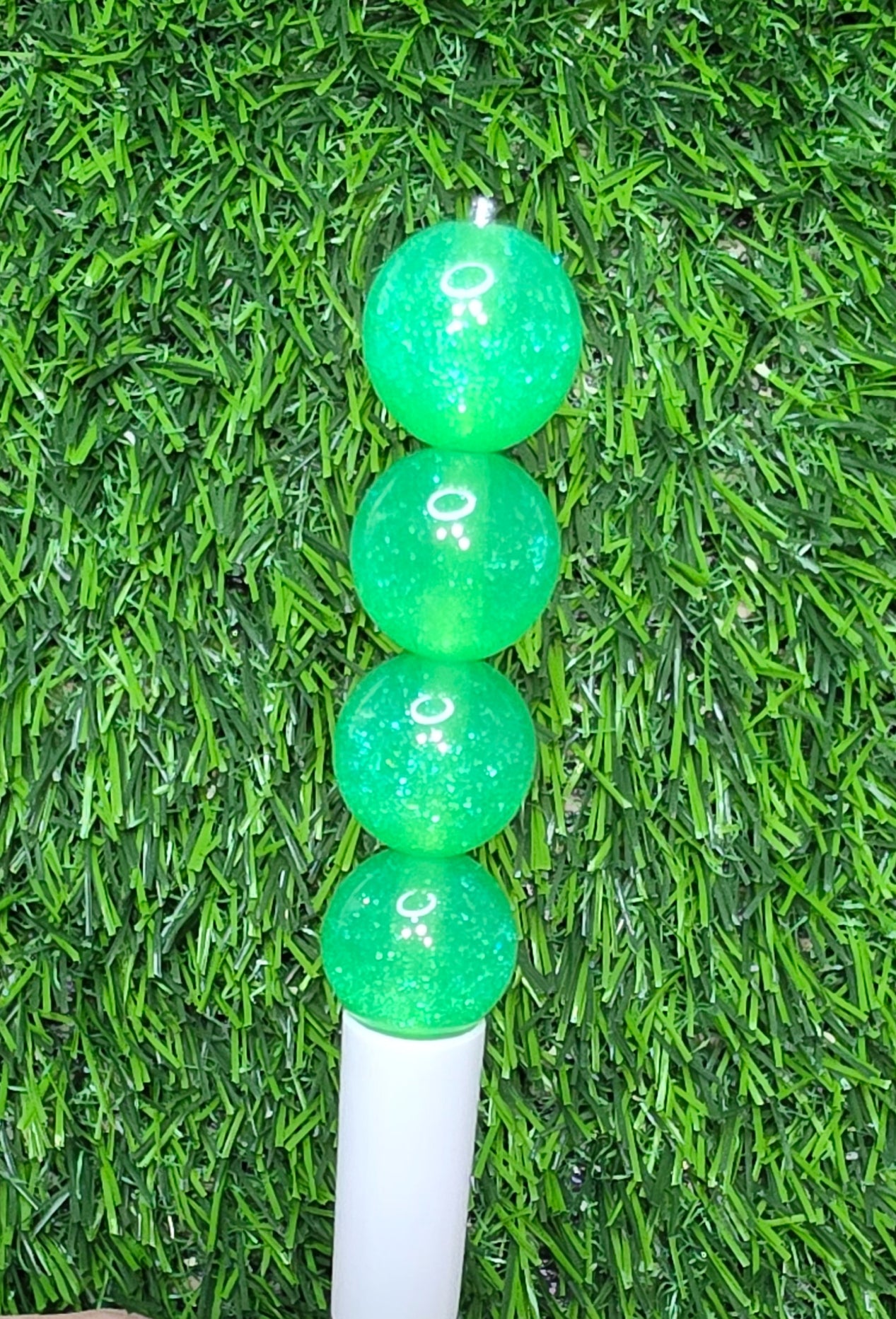 Green 16mm glow in the dark glitter beads